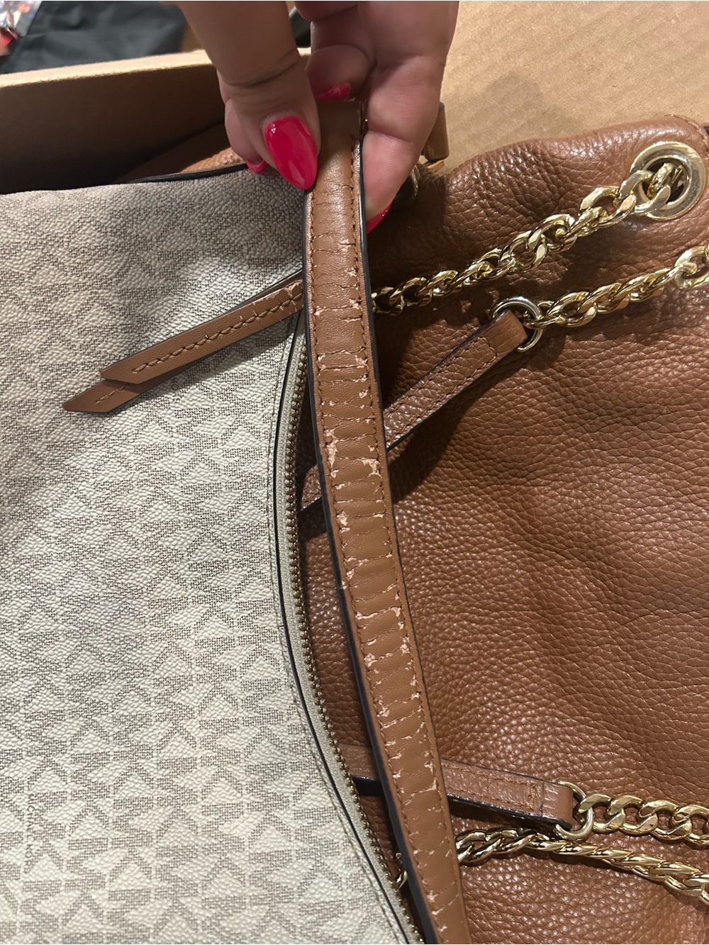 Michael Kors Beige Monogram Shoulder Bag with Tan Trim - Picture 5 of 7